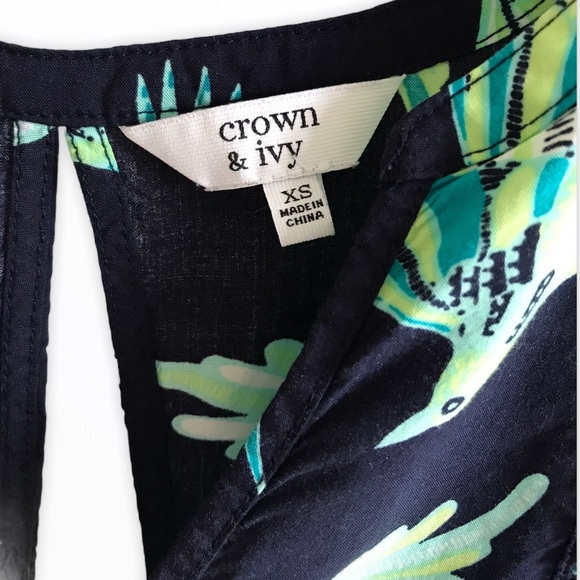 Crown & Ivy Boho Long Sleeve Tropical Bird Dress - Picture 5 of 10